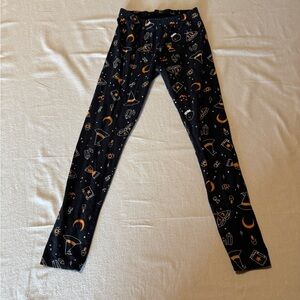 Cat‎ & Jack Kids Size large 10/12 Black and Orange Halloween Patterned Leggings